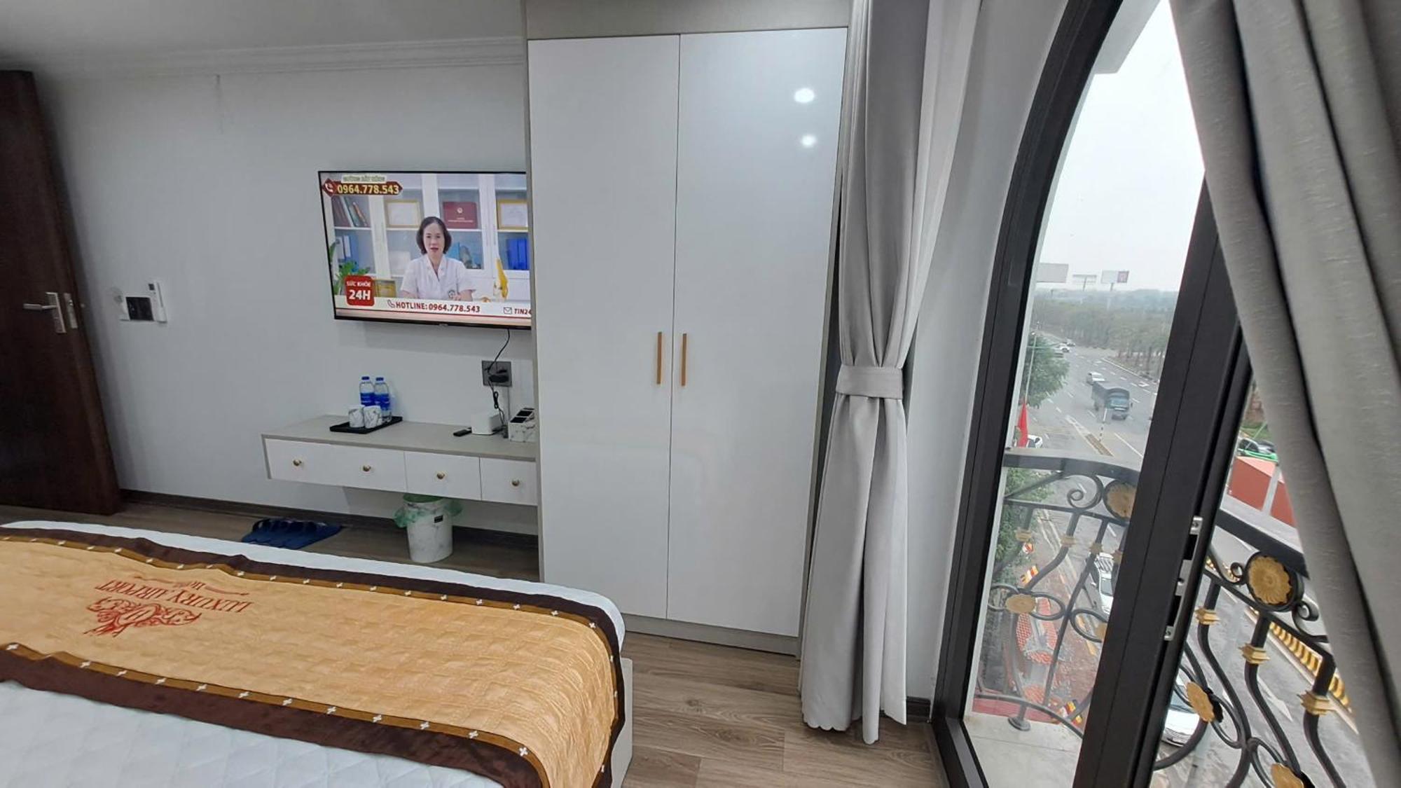 Luxury Airport Hotel 3*